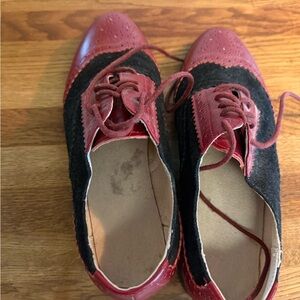 Vero Cuoio Red and Black Women's Flats